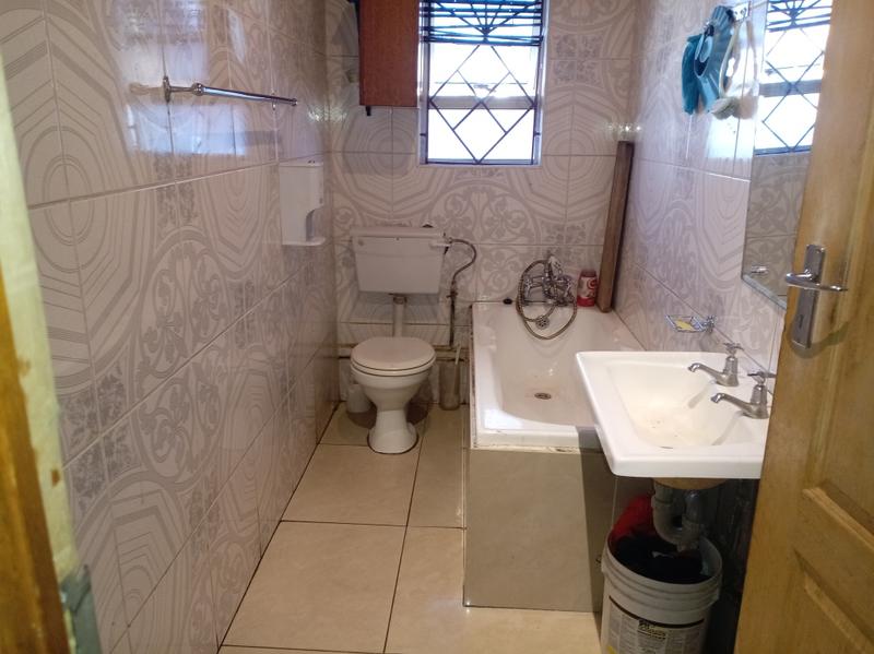 3 Bedroom Property for Sale in Lentegeur Western Cape